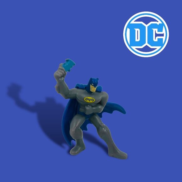 McDonalds 2011 Collectible Batman 2.5 Inch Toy Action Figure. - Picture 1 of 5